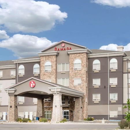 Hotel Ramada By Wyndham Olds Zewnętrze zdjęcie