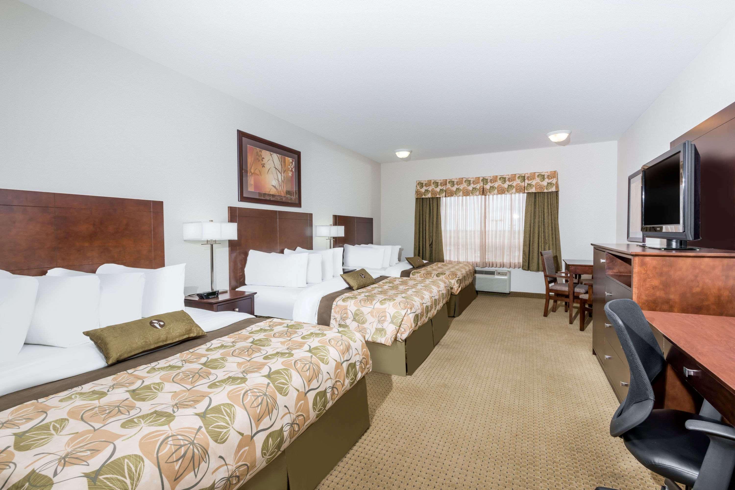 Hotel Ramada By Wyndham Olds Zewnętrze zdjęcie