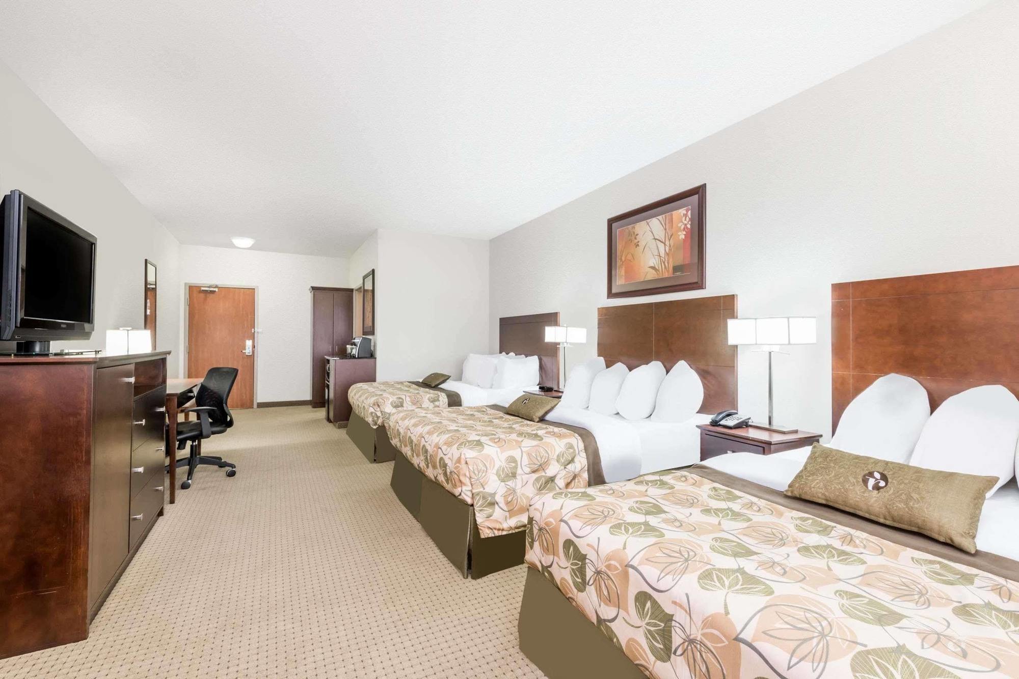 Hotel Ramada By Wyndham Olds Zewnętrze zdjęcie