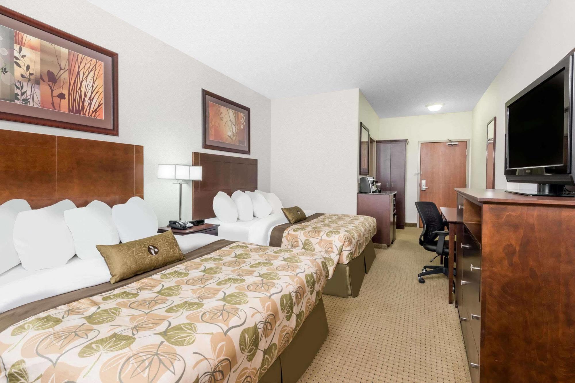 Hotel Ramada By Wyndham Olds Zewnętrze zdjęcie